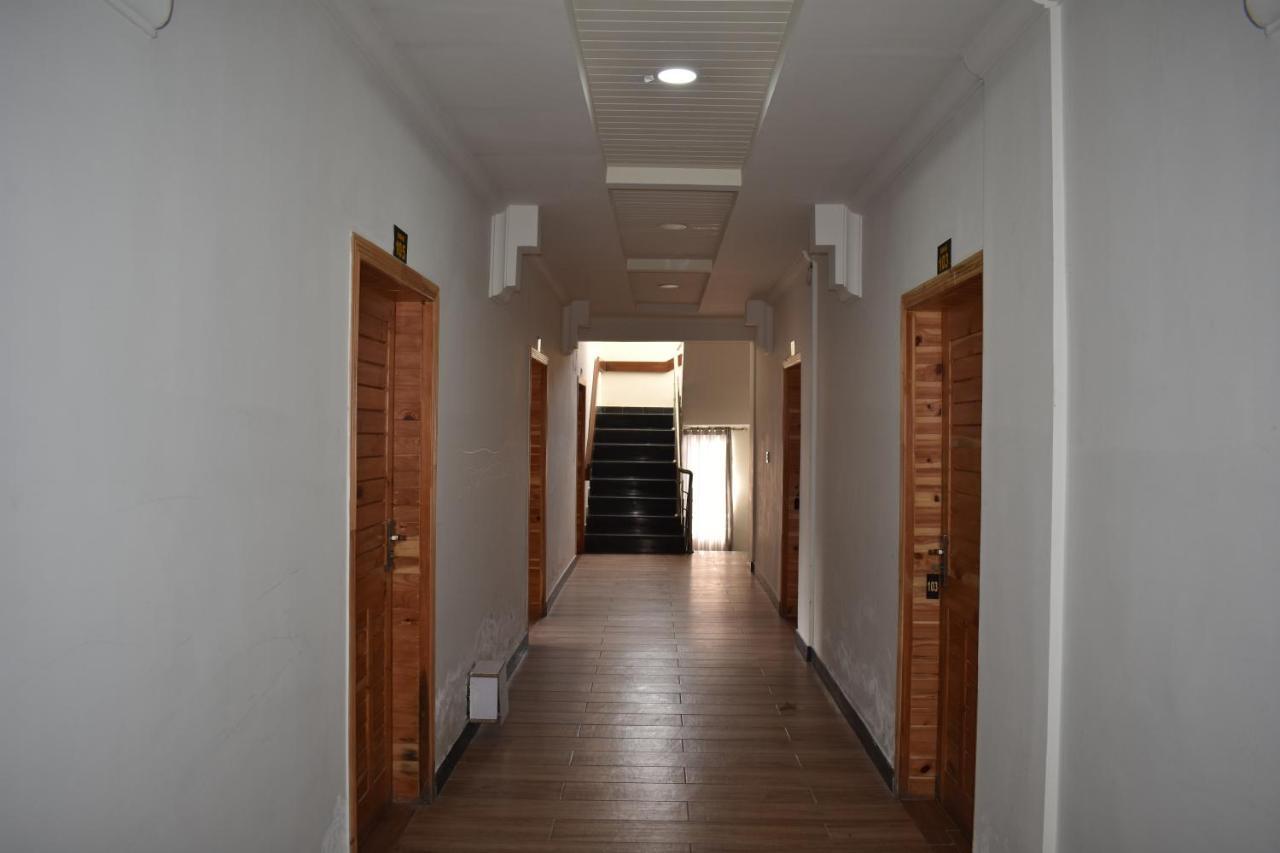 Hotel Royal Inn Murree Ngoại thất bức ảnh